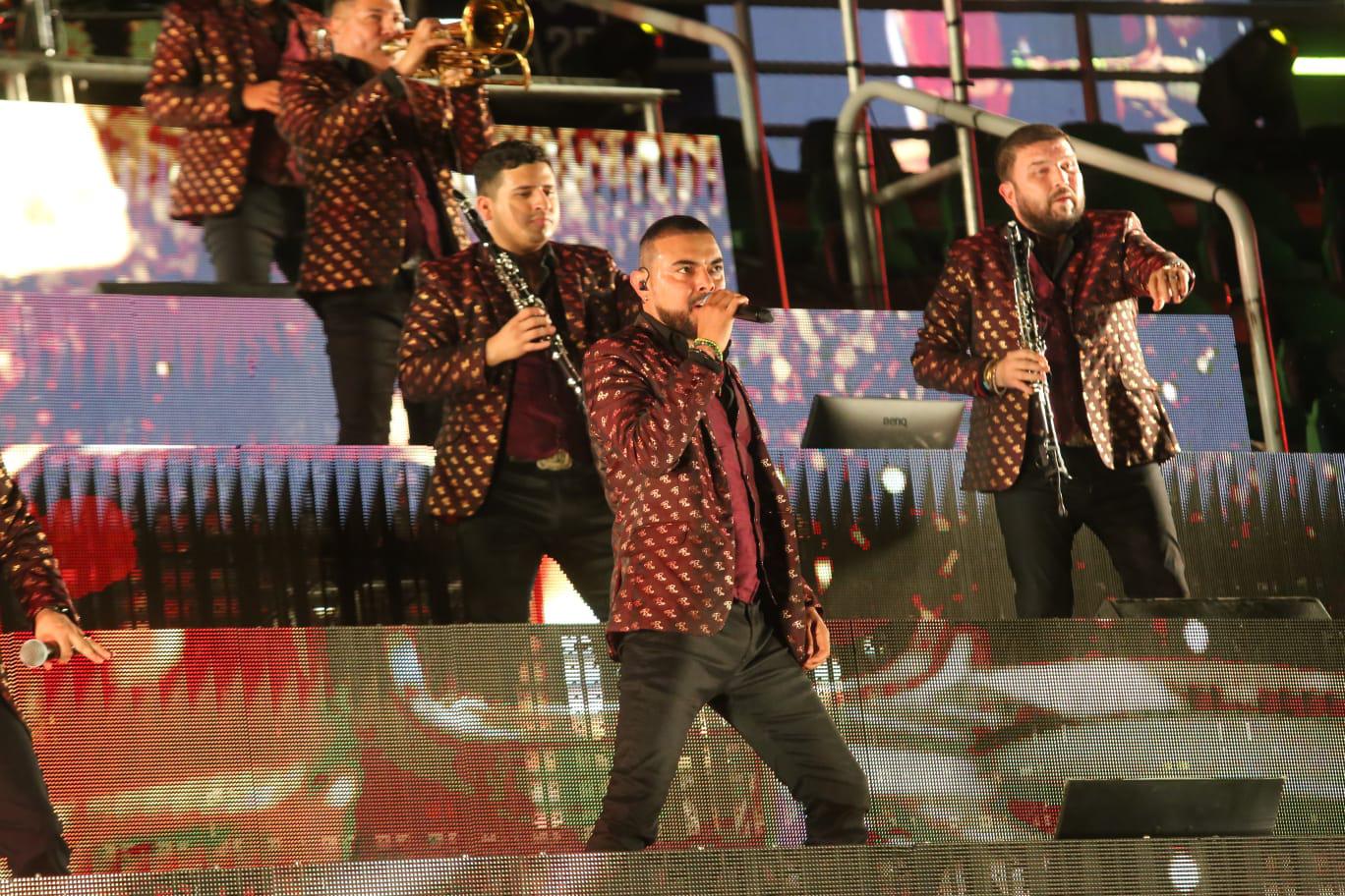 $!Al ritmo de Banda El Recodo presentan los nuevos uniformes del Mazatlán FC