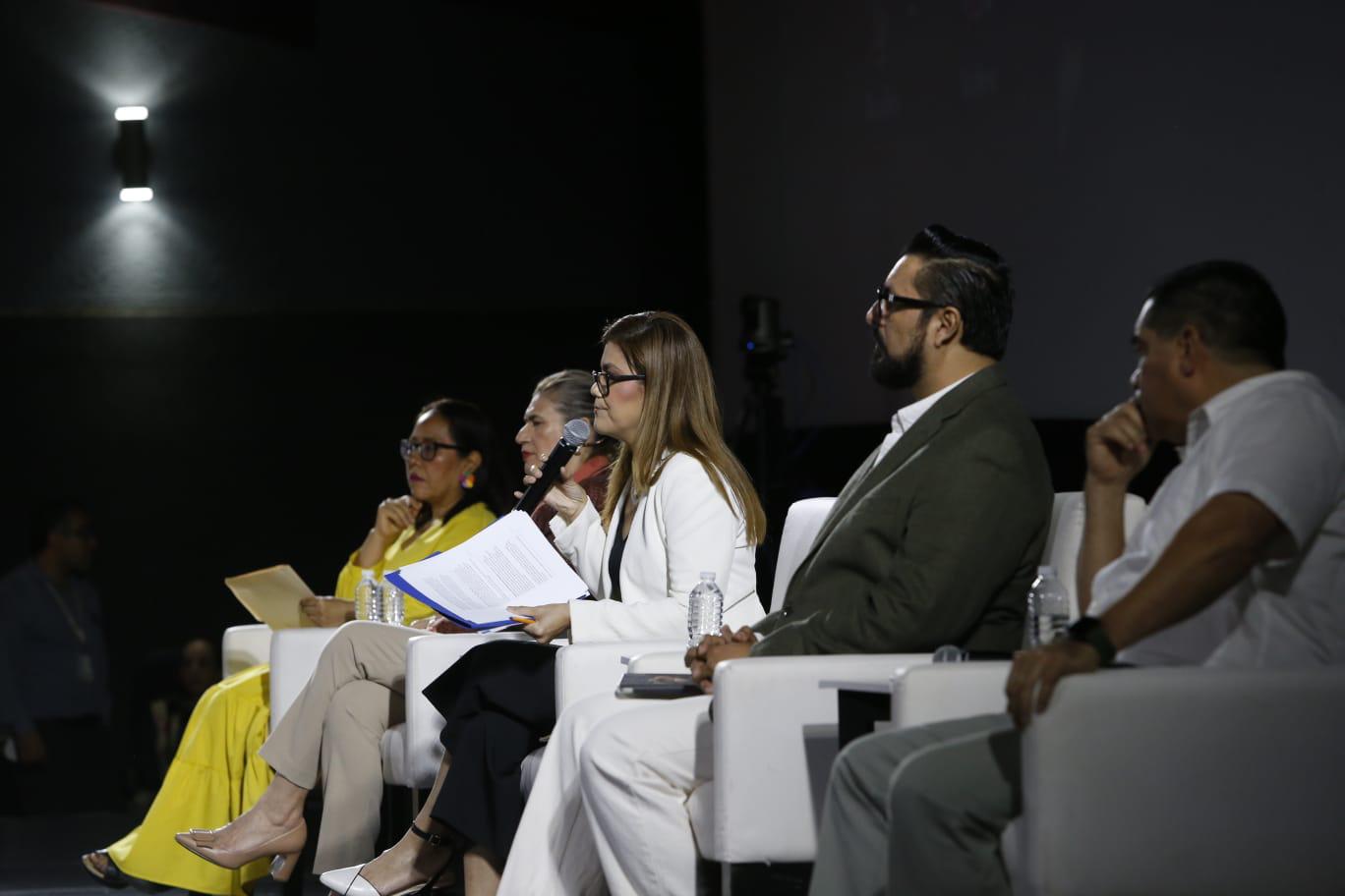 $!Ciudadanos y periodistas destacan uso del acceso a la información para el combate de la corrupción en la vida cotidiana