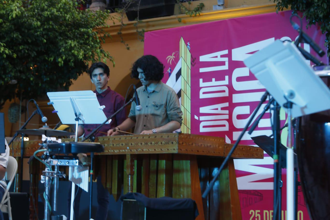 $!La Machado y el Callejón Liverpool vibran con el Día de la Música, en Mazatlán