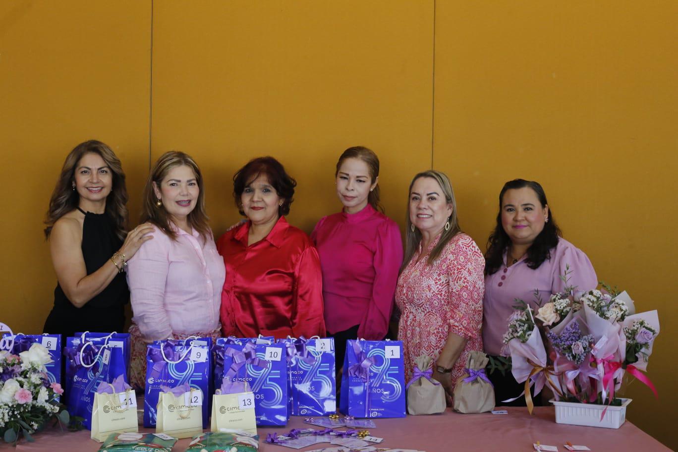 $!Jaqueline Bojórquez, Elizabeth Peraza, Laura Sánchez, Antonia Soto, Elva Aguirre y Noelia Aguilar.