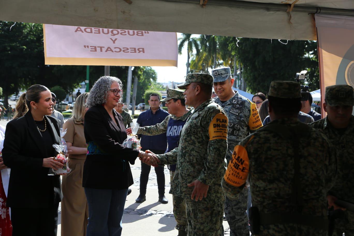 $!Exhiben en Culiacán equipo militar para atender desastres; conmemoran 60 años del Plan DN-III-E