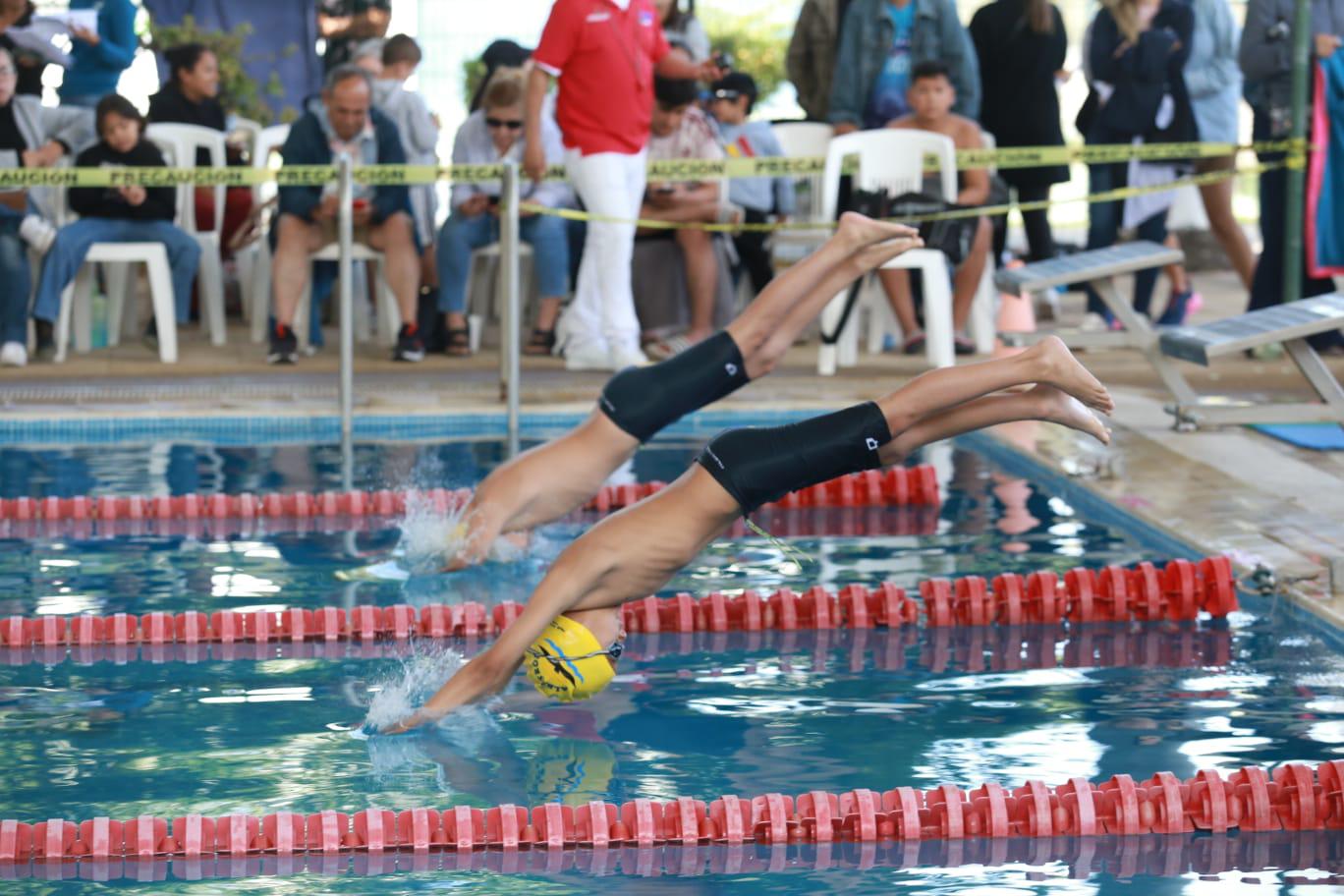 $!Alberca Olímpica Mazatlán domina Copa de Natación Espartanos