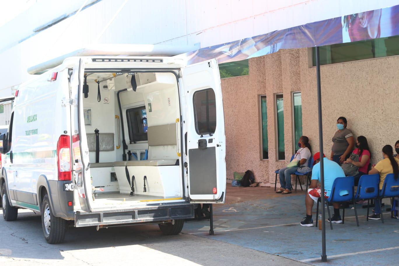 $!Al IMSS Mazatlán pacientes Covid-19 llegan en mal estado y hasta con el tanque de oxígeno