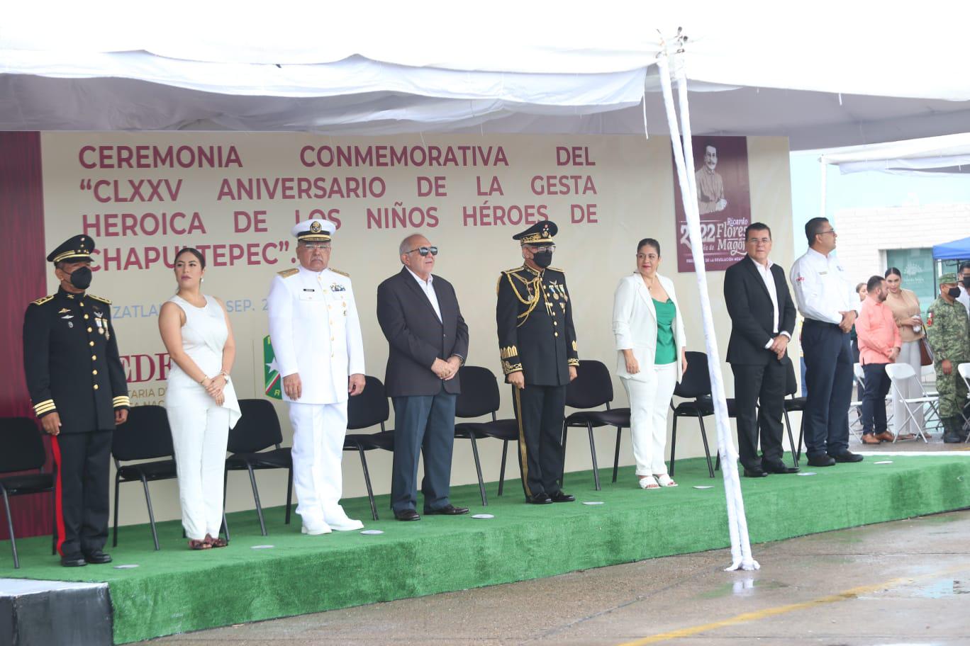 $!Celebran en Mazatlán el 175 aniversario de la Gesta de los Niños Héroes de Chapultepec