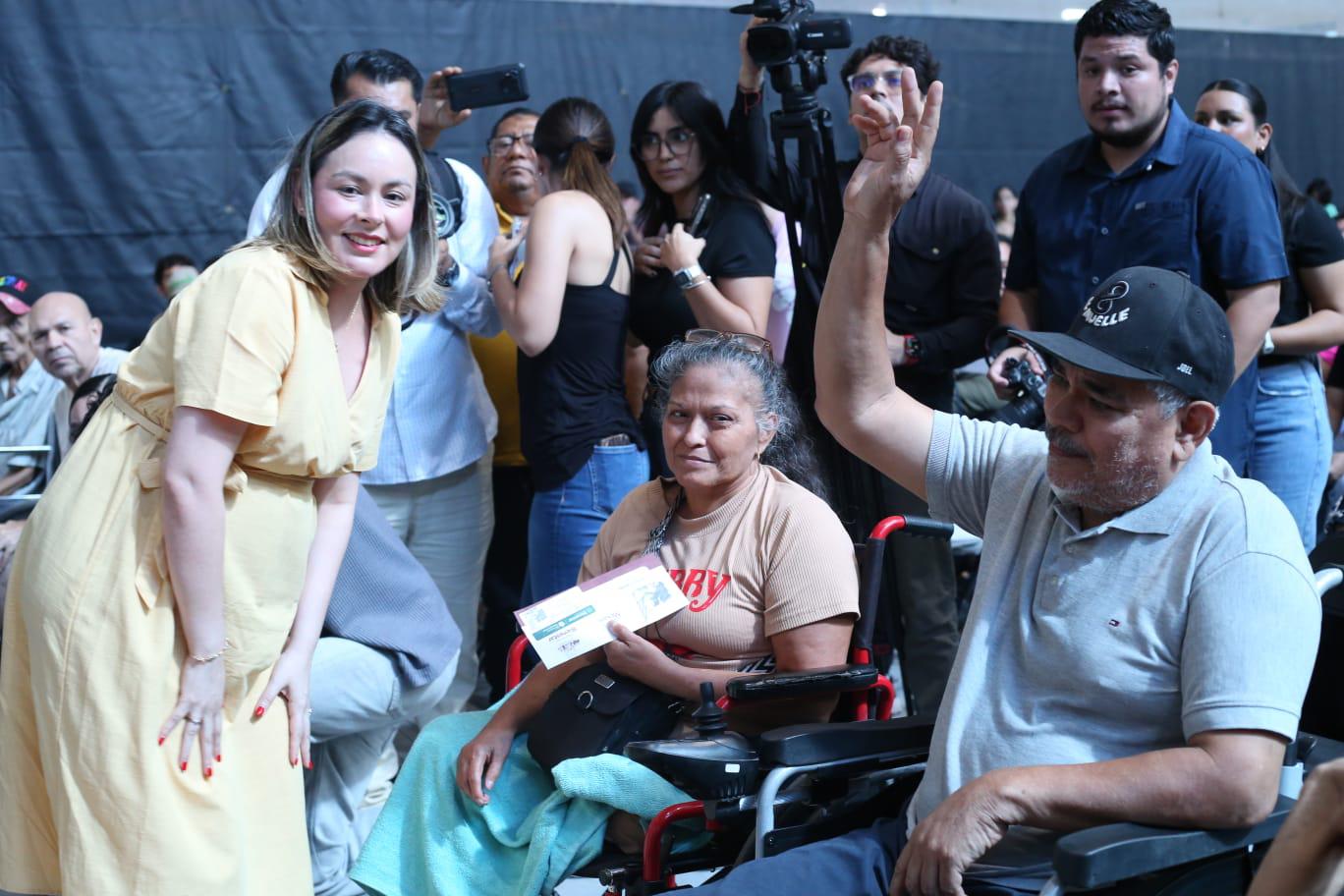 $!Entregan Tarjetas del Bienestar para personas con discapacidad en Sinaloa