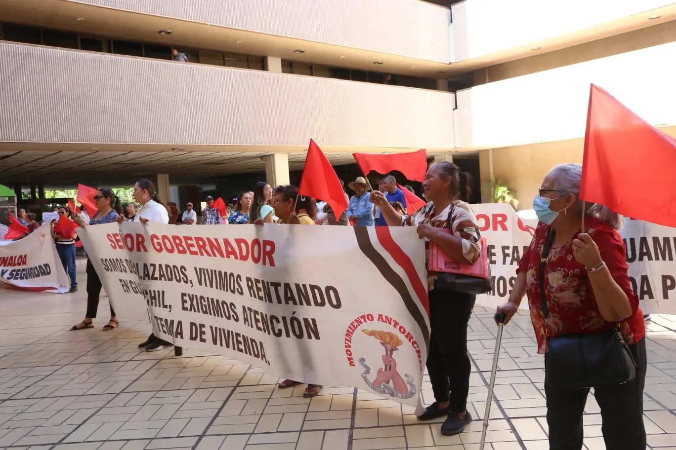 $!Movimiento Antorchista protesta en Palacio de Gobierno por incumplimiento de acuerdos; anuncia marcha