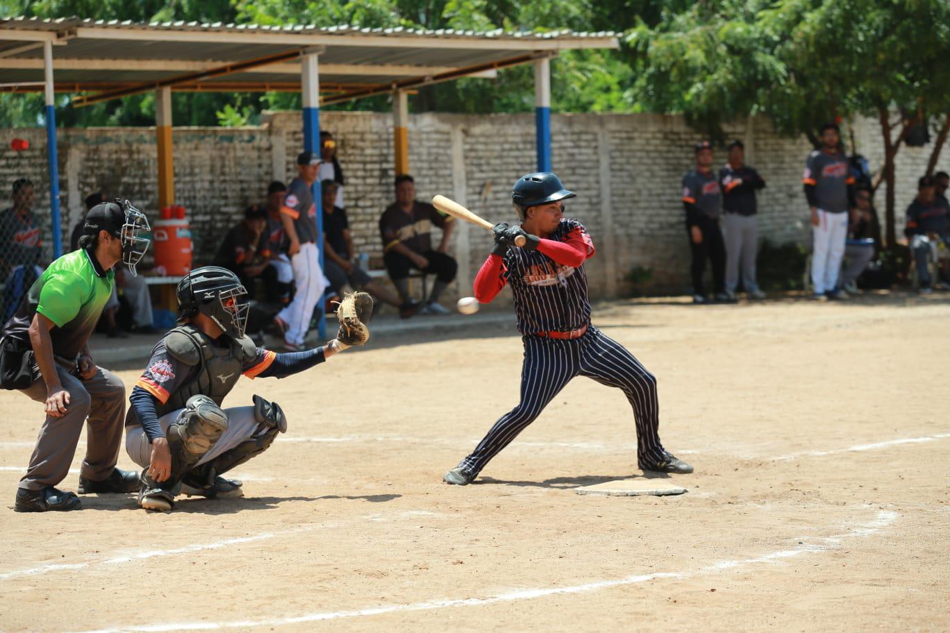 $!Se coronan campeones absolutos Ahijados de Chito Cano, en Club Polluelos