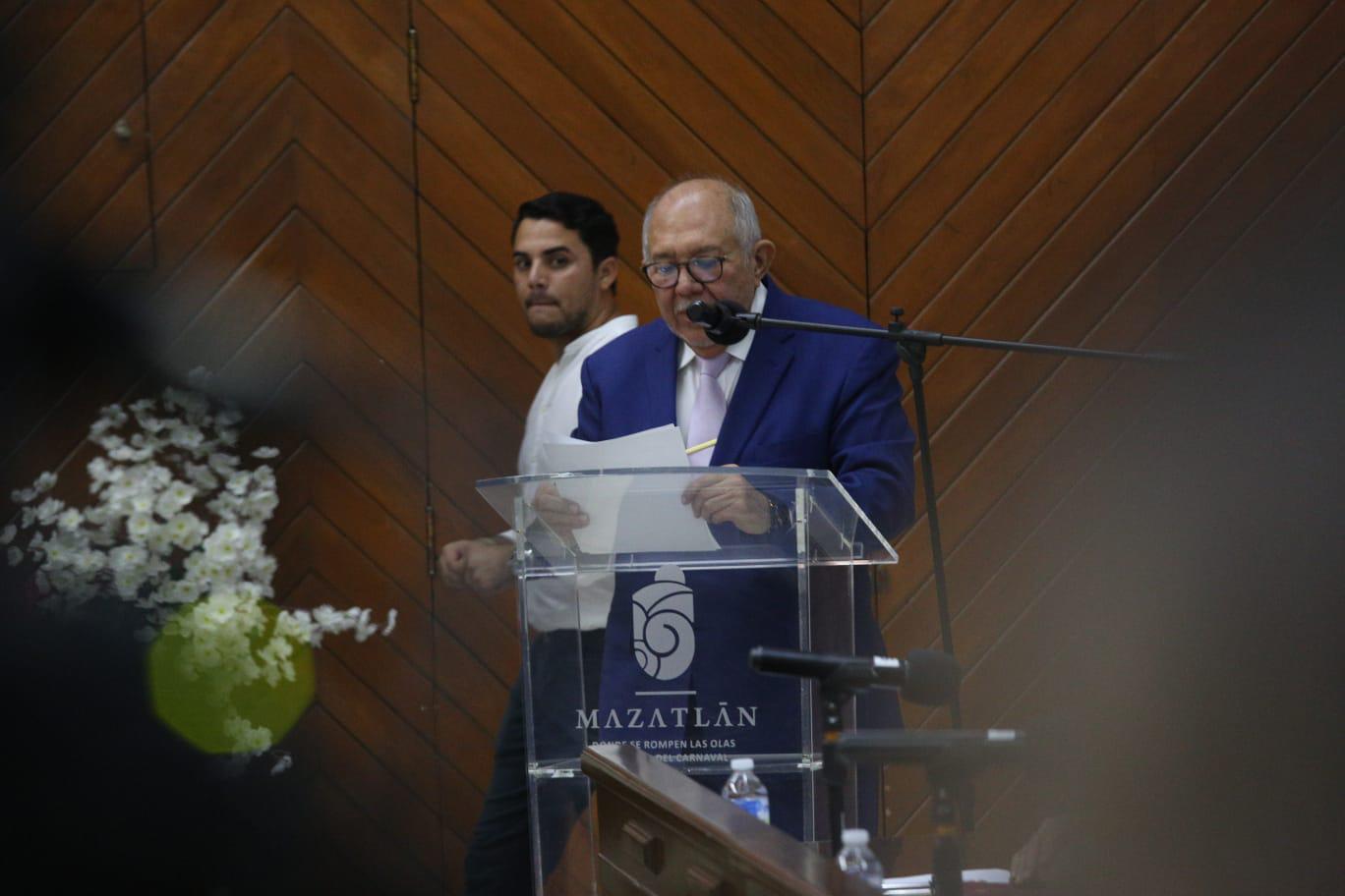 $!Llegó ‘El Químico’ como Alcalde y se va con una denuncia penal en su contra