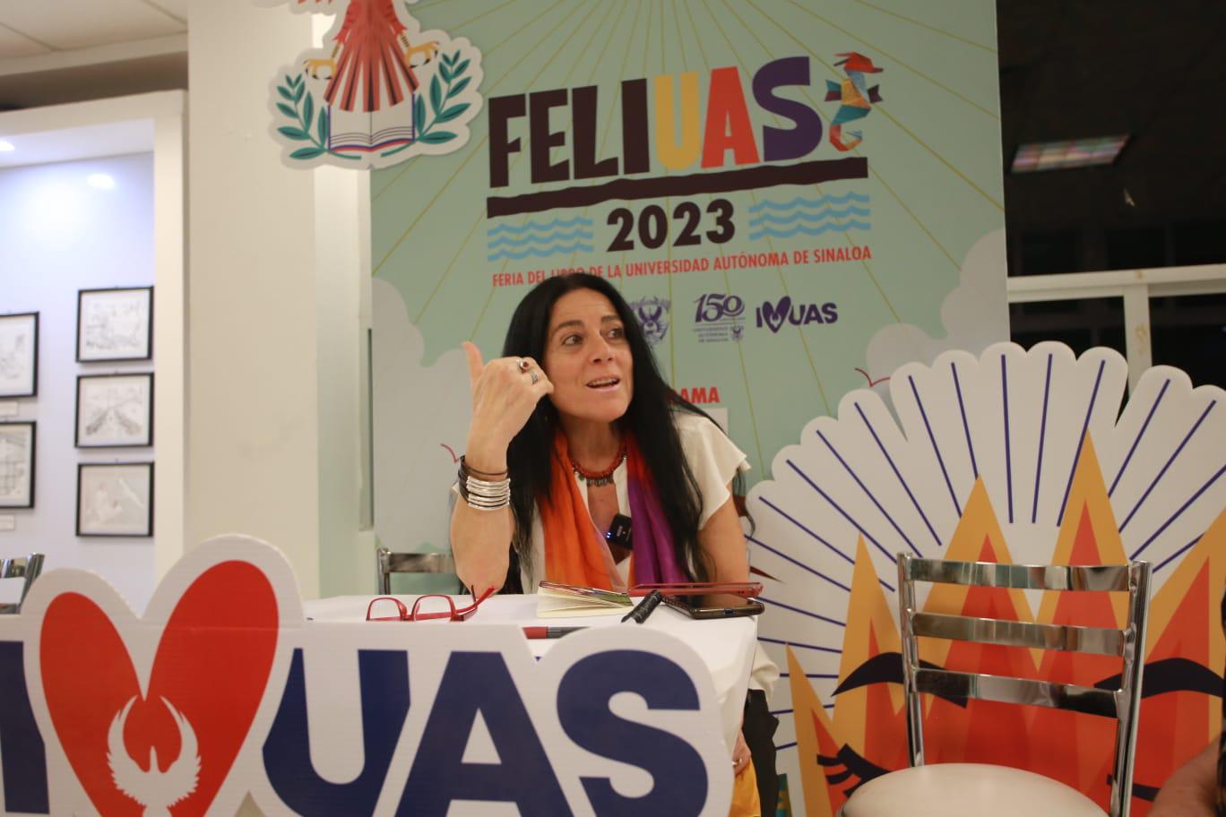 $!Los libros te abren un mundo que de otra manera no verías: Sandra Lorenzano