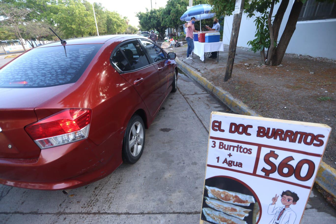 $!‘El Doc. Burritos’, un emprendedor de Mazatlán que anhela salvar vidas