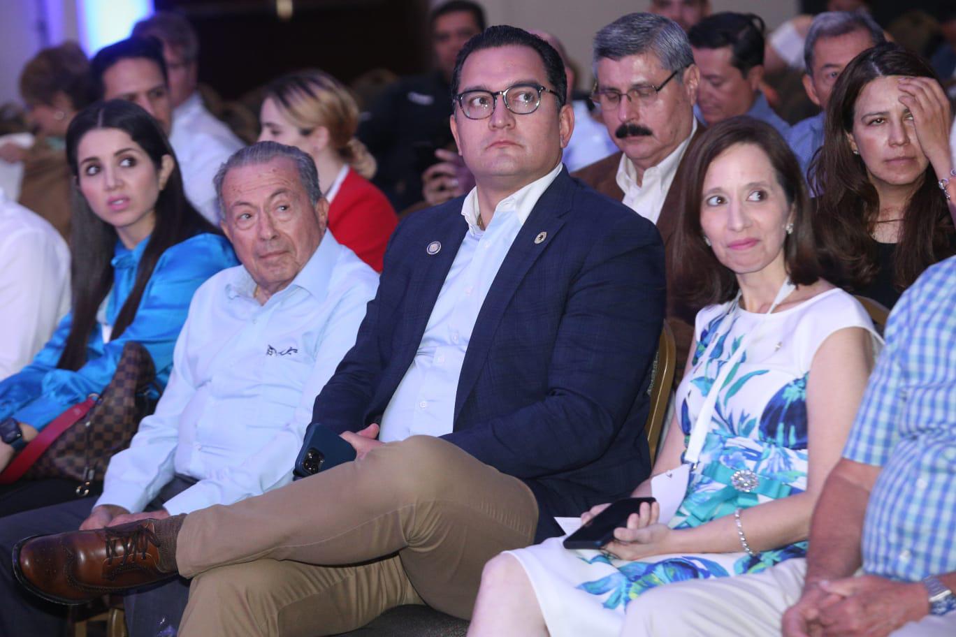 $!Enrique Coppel Luken destaca la importancia de las inversiones, la paz y la educación