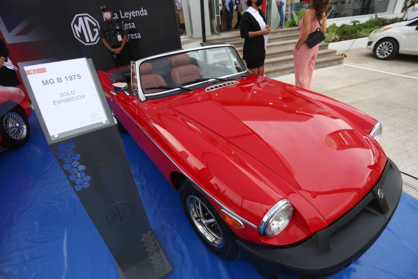 $!Inauguran en Mazatlán agencia automotriz MG