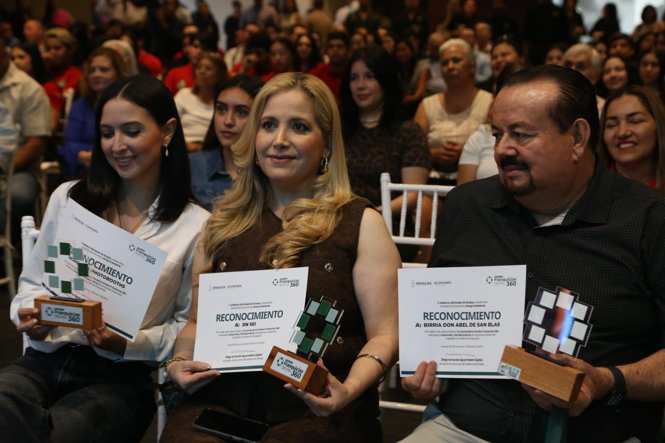 $!Gobierno de Sinaloa apoyará a 10 empresas para desarrollar franquicias