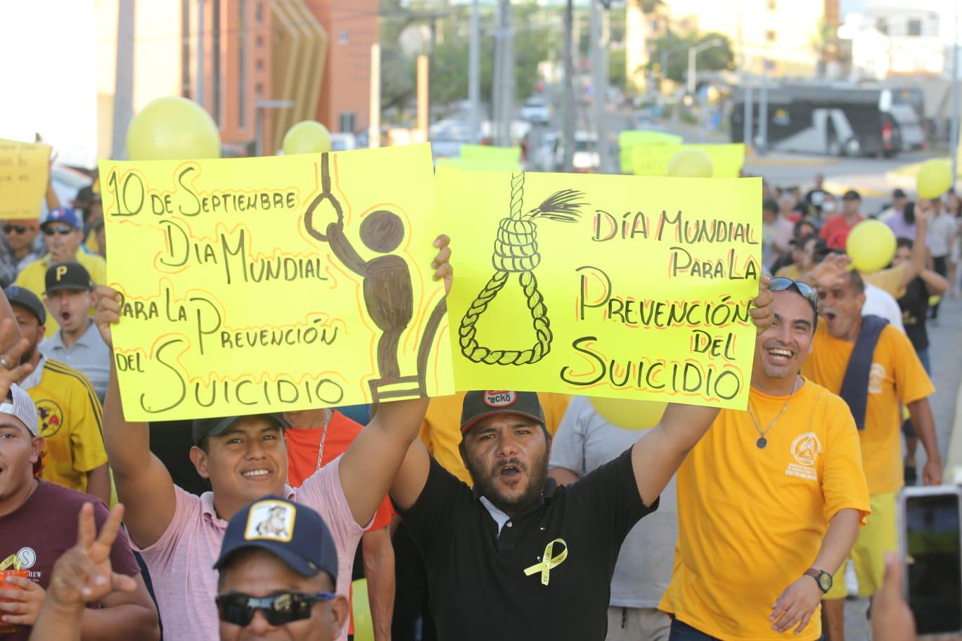 $!Realizan marcha en Mazatlán en el Día Mundial de la Prevención del Suicidio