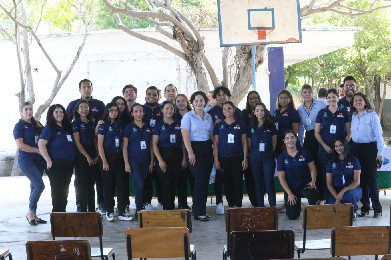 $!Integrantes asociación civil, Formación y Desarrollo de la Niñez (Foden), estuvieron en la ceremonia inaugural.