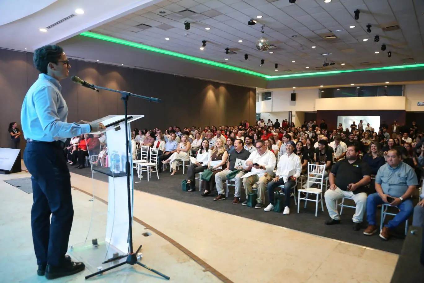 $!Gobierno de Sinaloa apoyará a 10 empresas para desarrollar franquicias