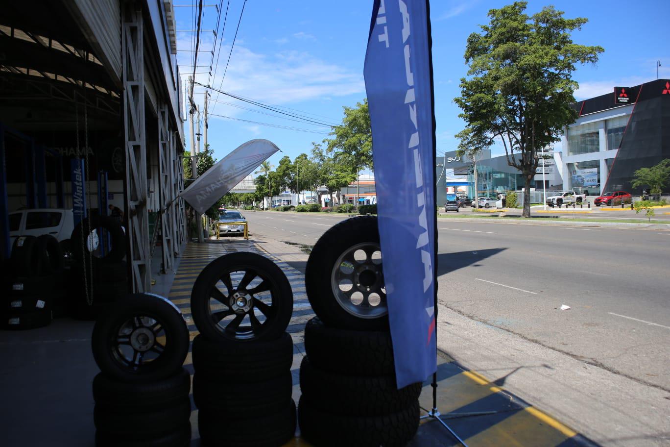 $!Asfixian obras del Malecón Río Culiacán y puente sobre Pedro Infante al comercio local; reportan caída de hasta 40% en ventas