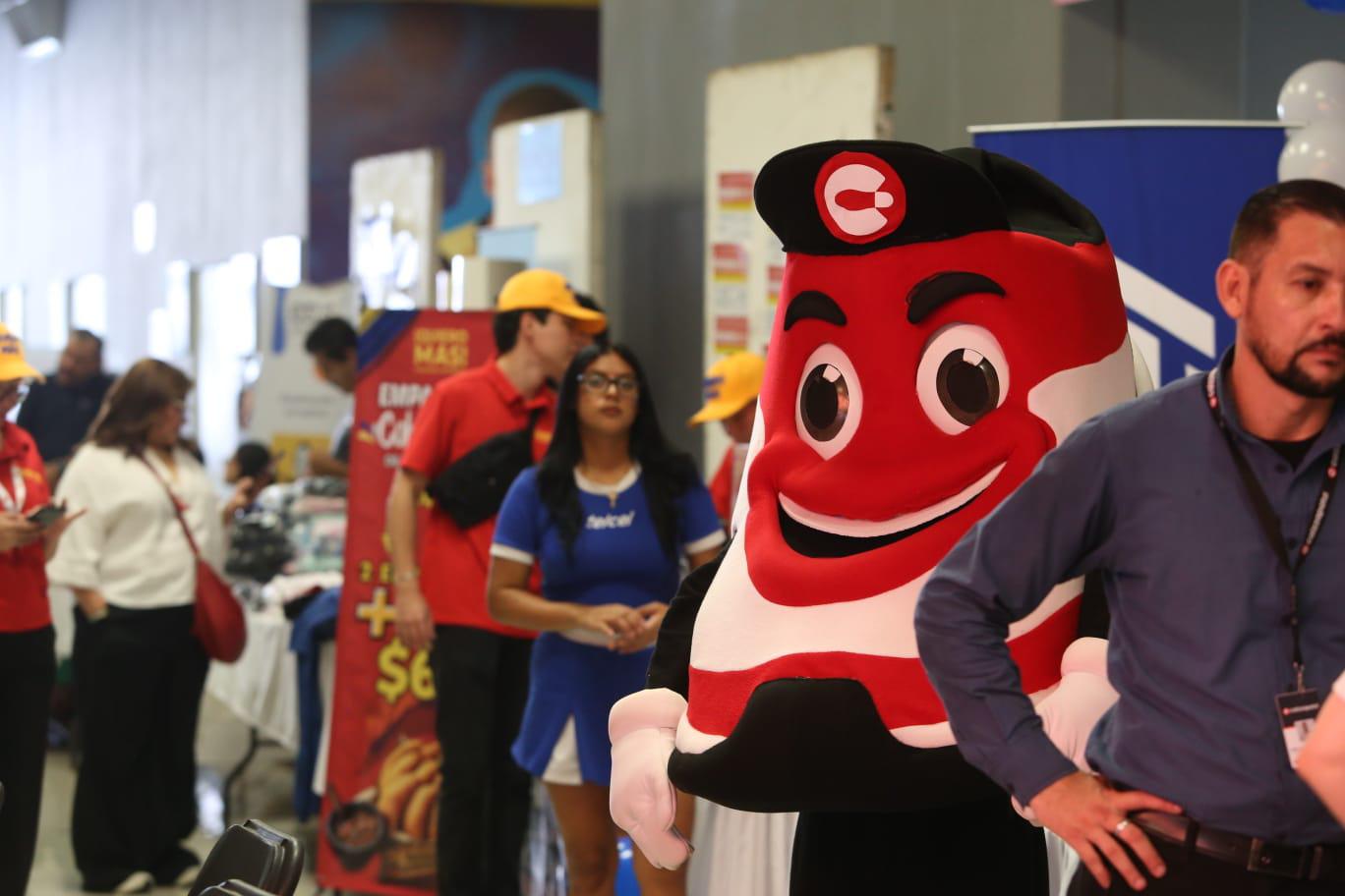 $!Instalan Feria de Regreso a Clases en Culiacán para apoyar economía familiar