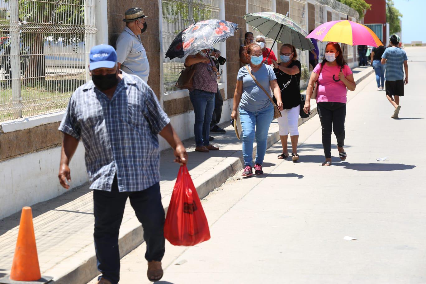 $!Con tranquilidad ‘camina’ la vacunación en Mazatlán