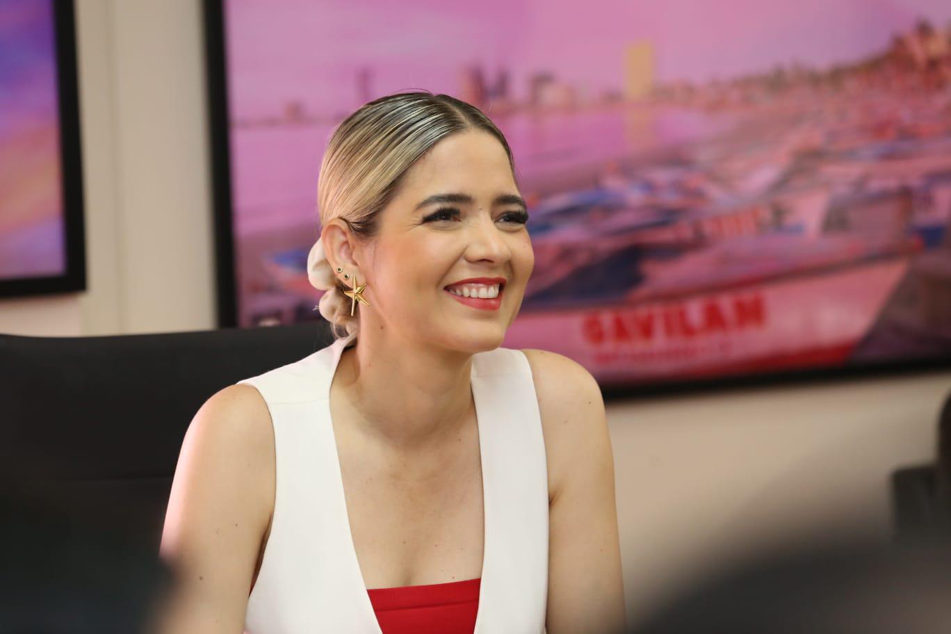 $!Ante apagones y enojo de familias, se reúnen Alcaldesa de Mazatlán y superintendente de CFE, para atender el caso