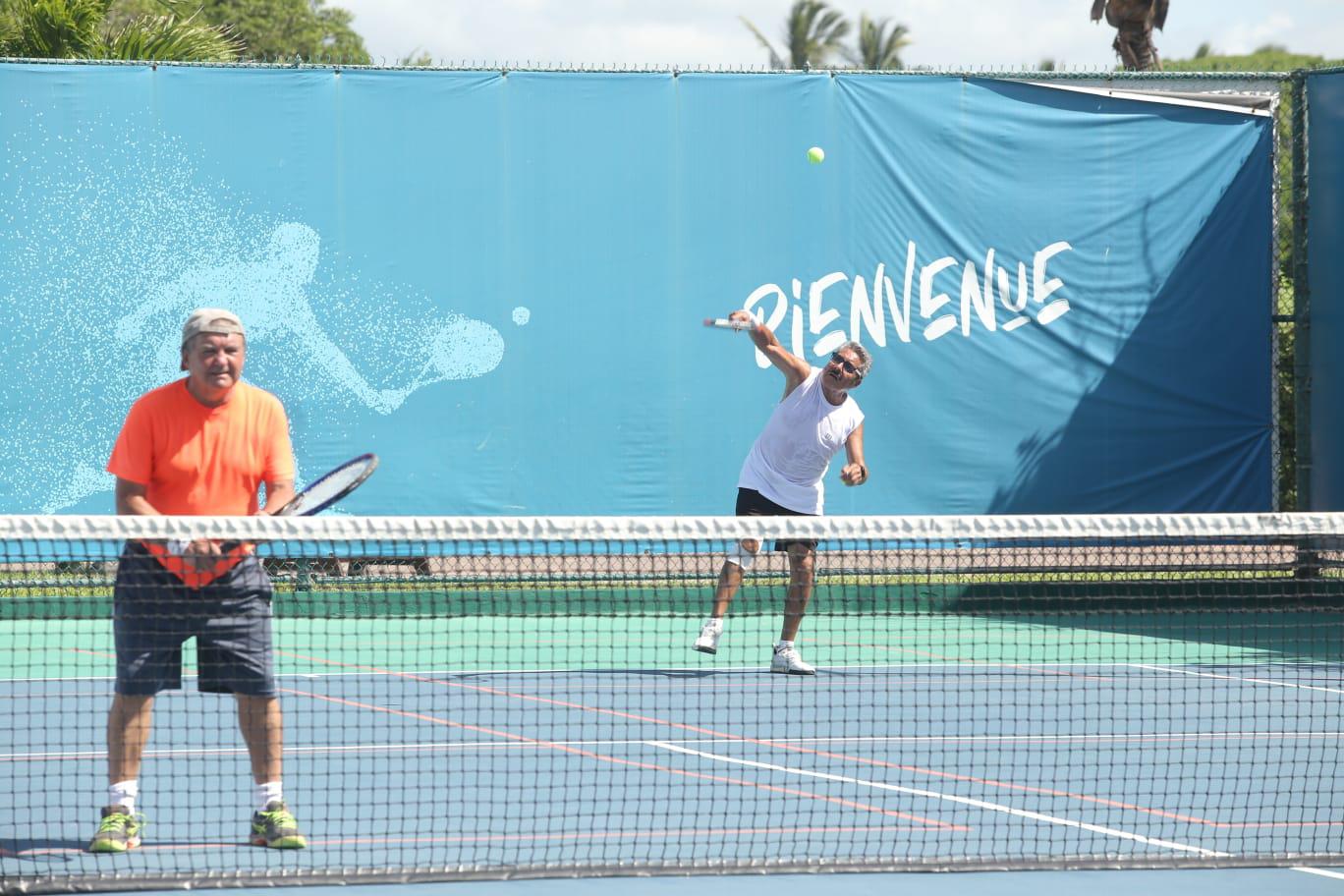 $!Dupla de Batarse y Vázquez muestra contundencia en Torneo de Pádel