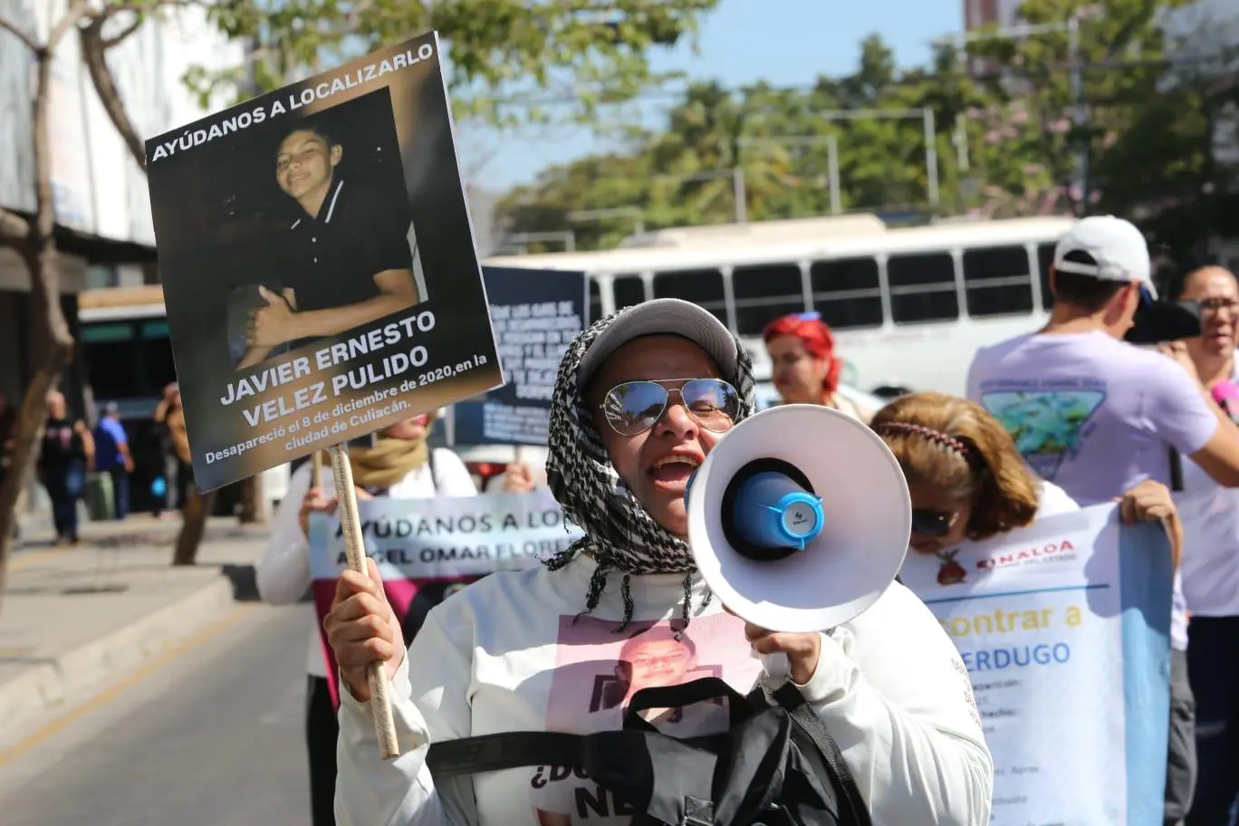 $!Madres buscadoras de Culiacán convierten su celebración en marcha por sus desaparecidos