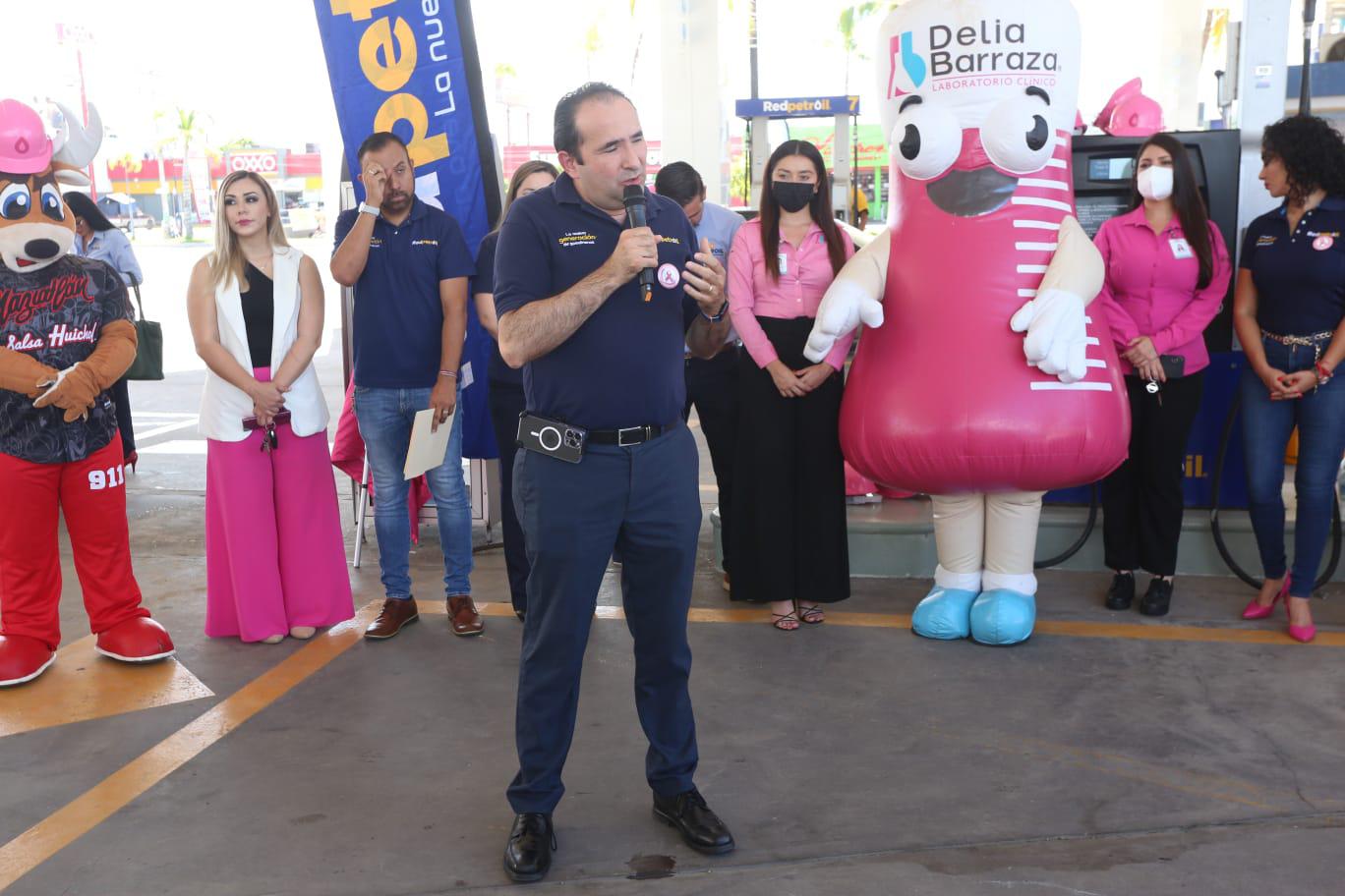 $!Dan banderazo de inicio de Campaña Octubre Rosa, promovida por Redpetroil