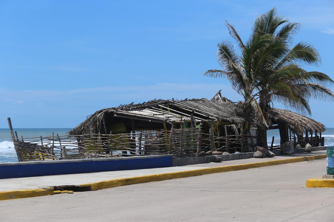 $!Por lluvias e inundaciones, evacuan a 40 familias en Elota