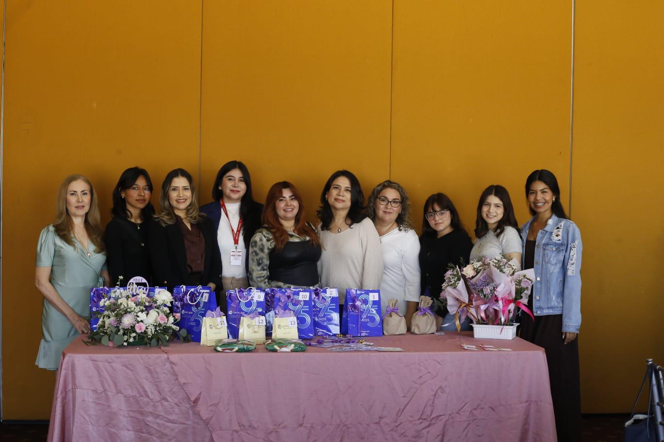 $!El equipo de mujeres de redacción.