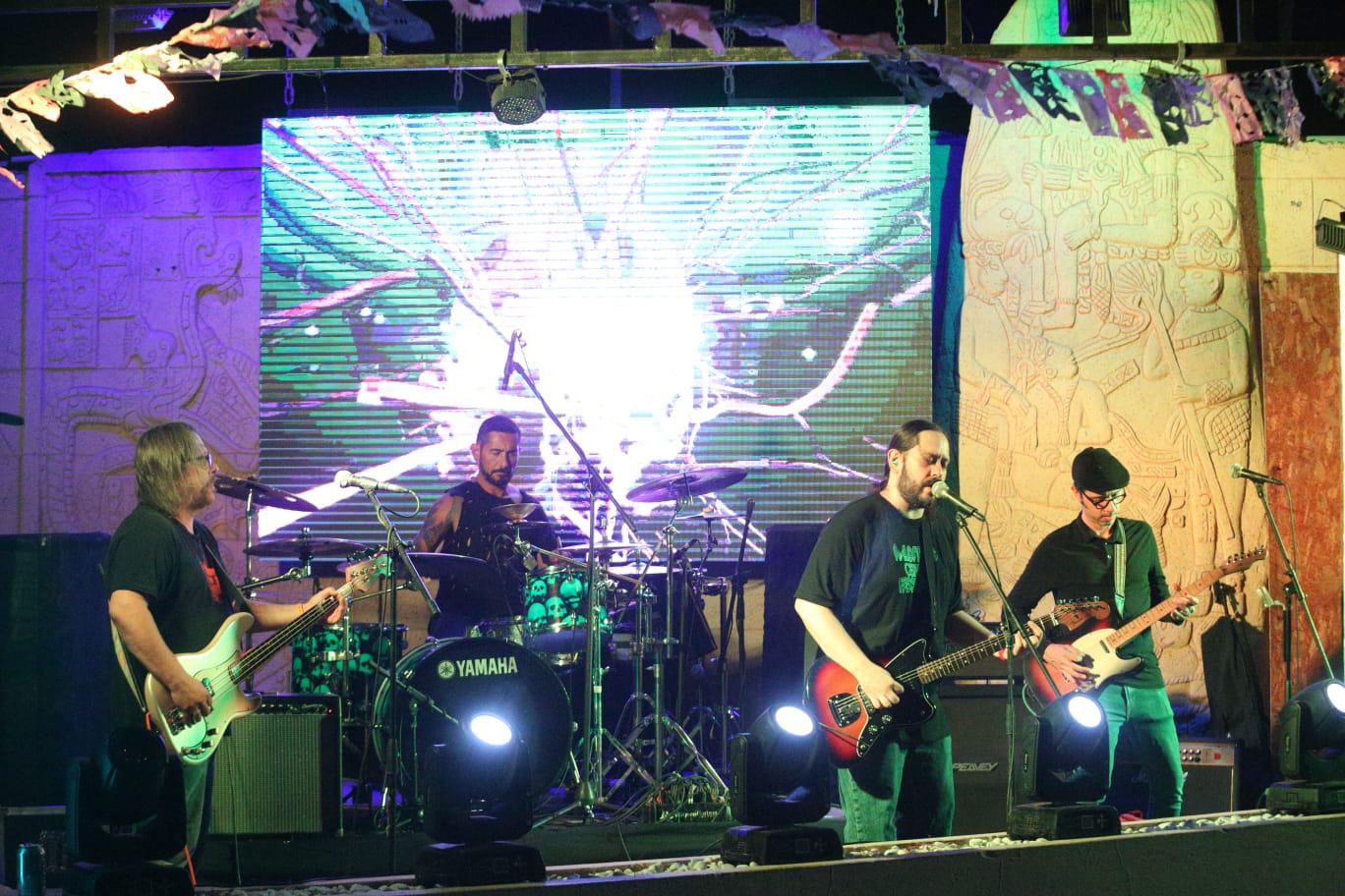 $!Mazatlán vibra al ritmo del rock en el Alternativo Rock Fest