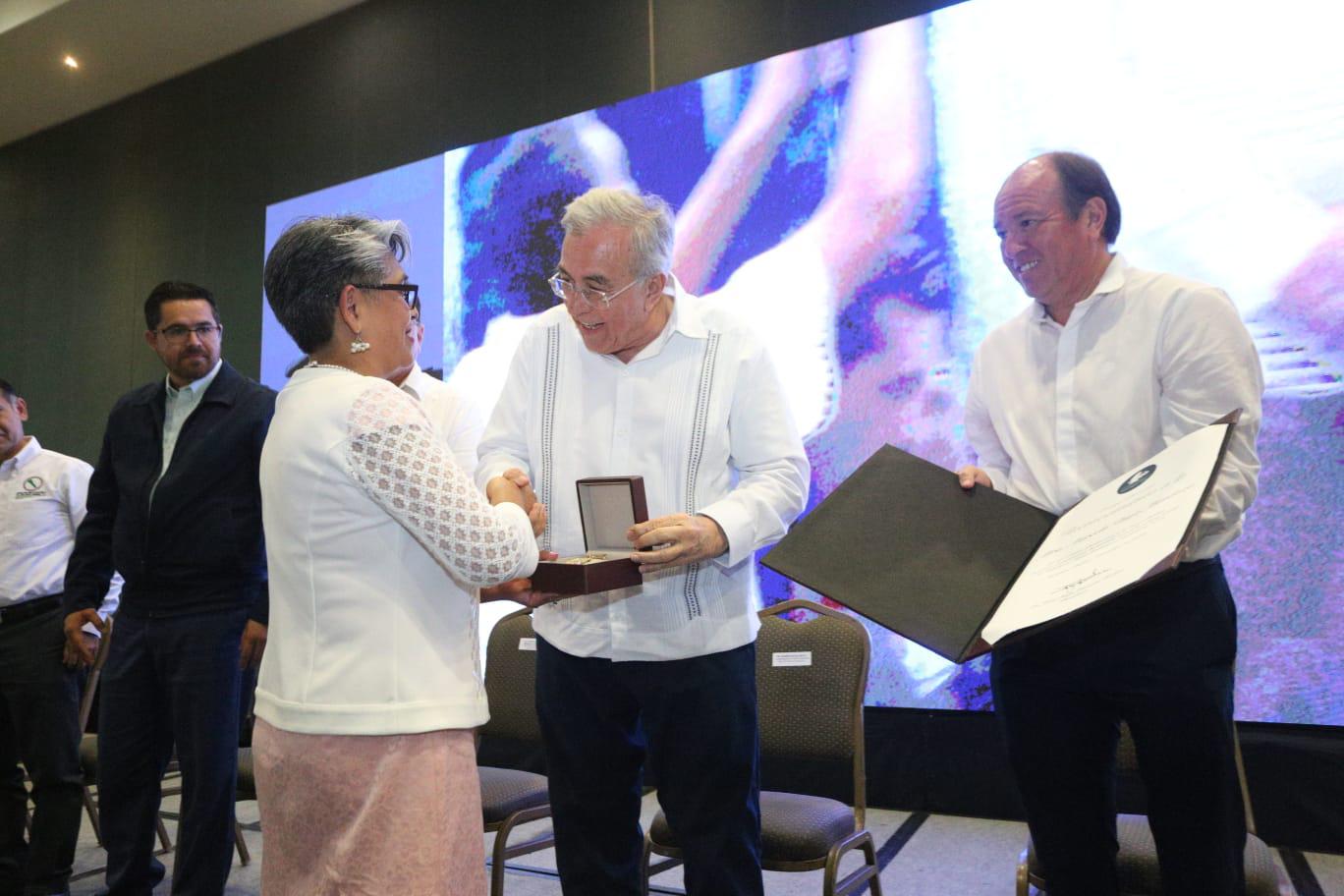 $!Inaugura Gobernador 76 Reunión Anual de Salud Pública ‘Doctor Raymundo Intriago Morales’