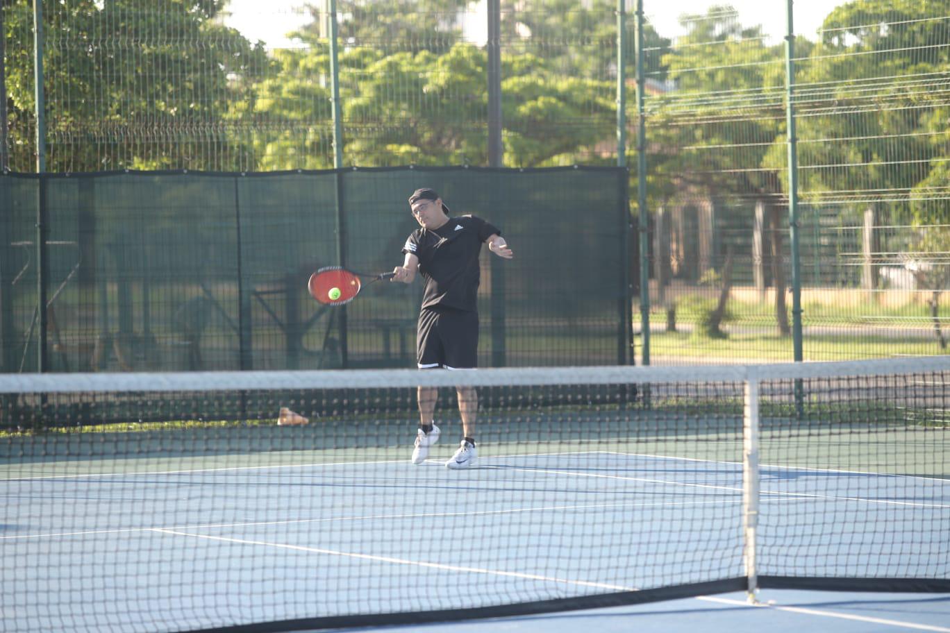 $!Impone su categoría Rodrigo Gárate en Torneo de Tenis Garley