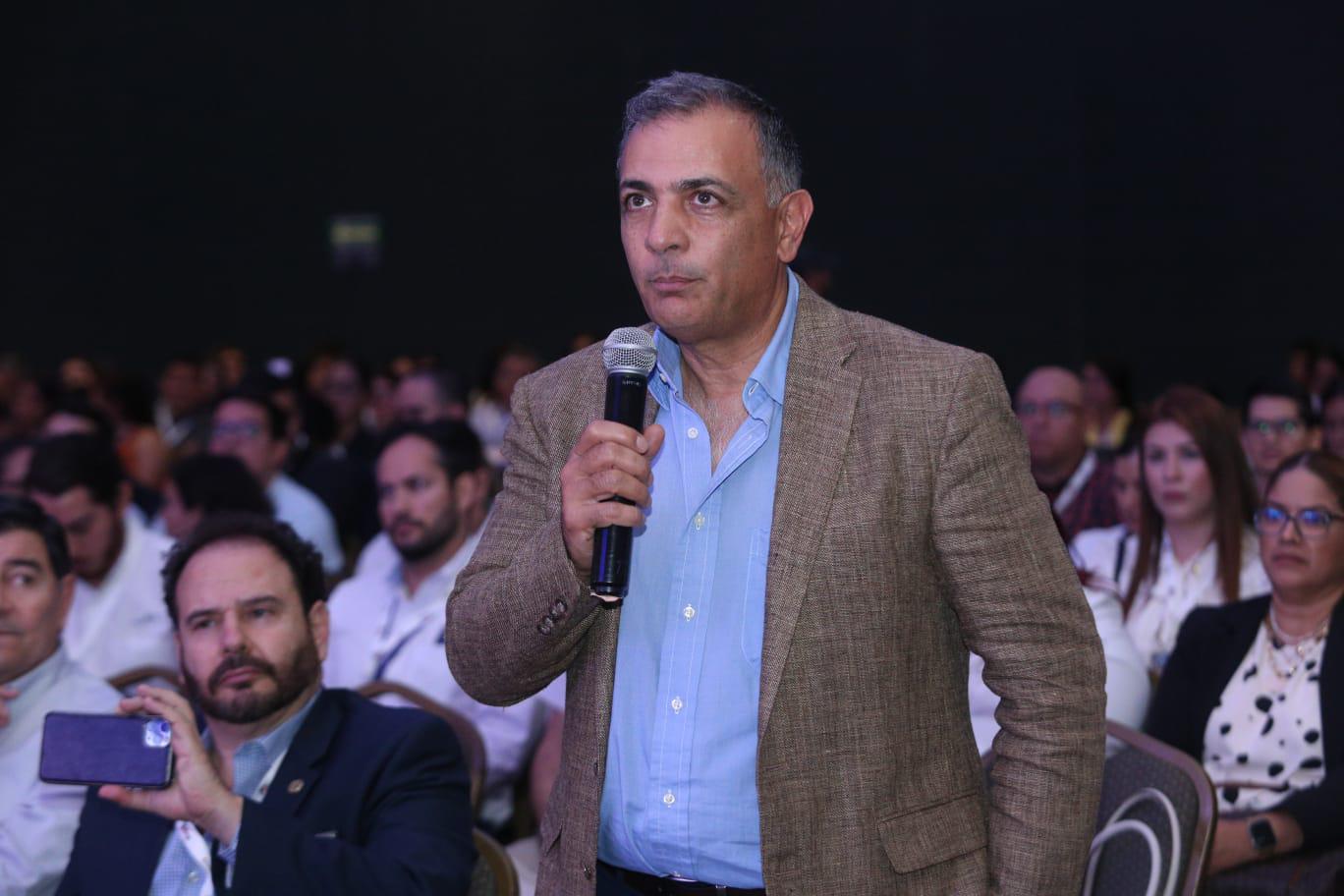 $!Enrique Coppel Luken destaca la importancia de las inversiones, la paz y la educación