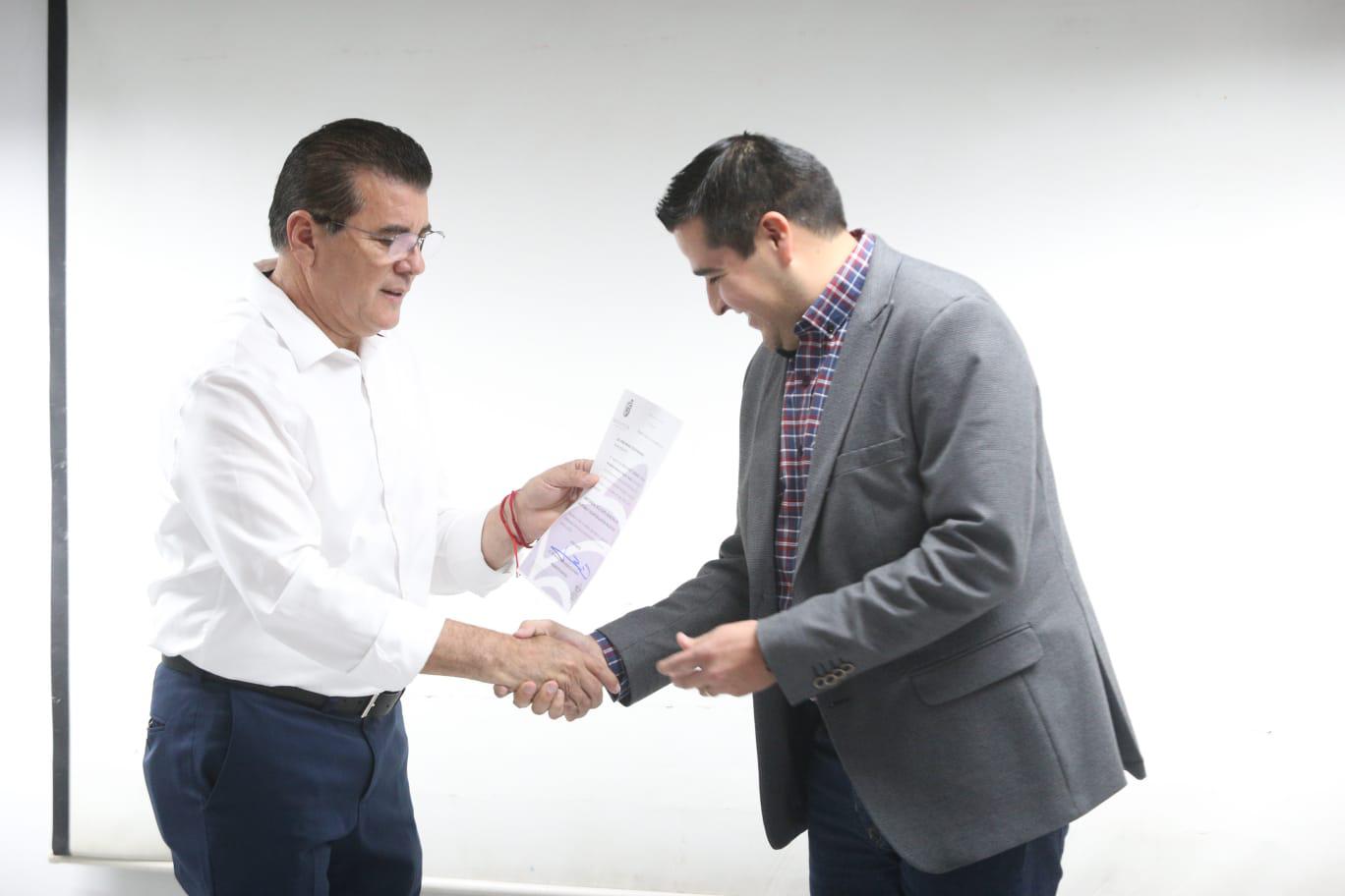 $!¡Otra sacudida! ahora sale Osbaldo López de Jumapam y llega José Manuel Tostado