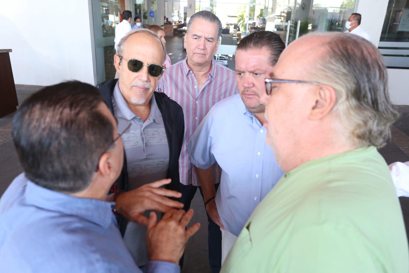 $!Acuerdan Alcalde y empresarios hoteleros mejorar movilidad e imagen urbana de Mazatlán