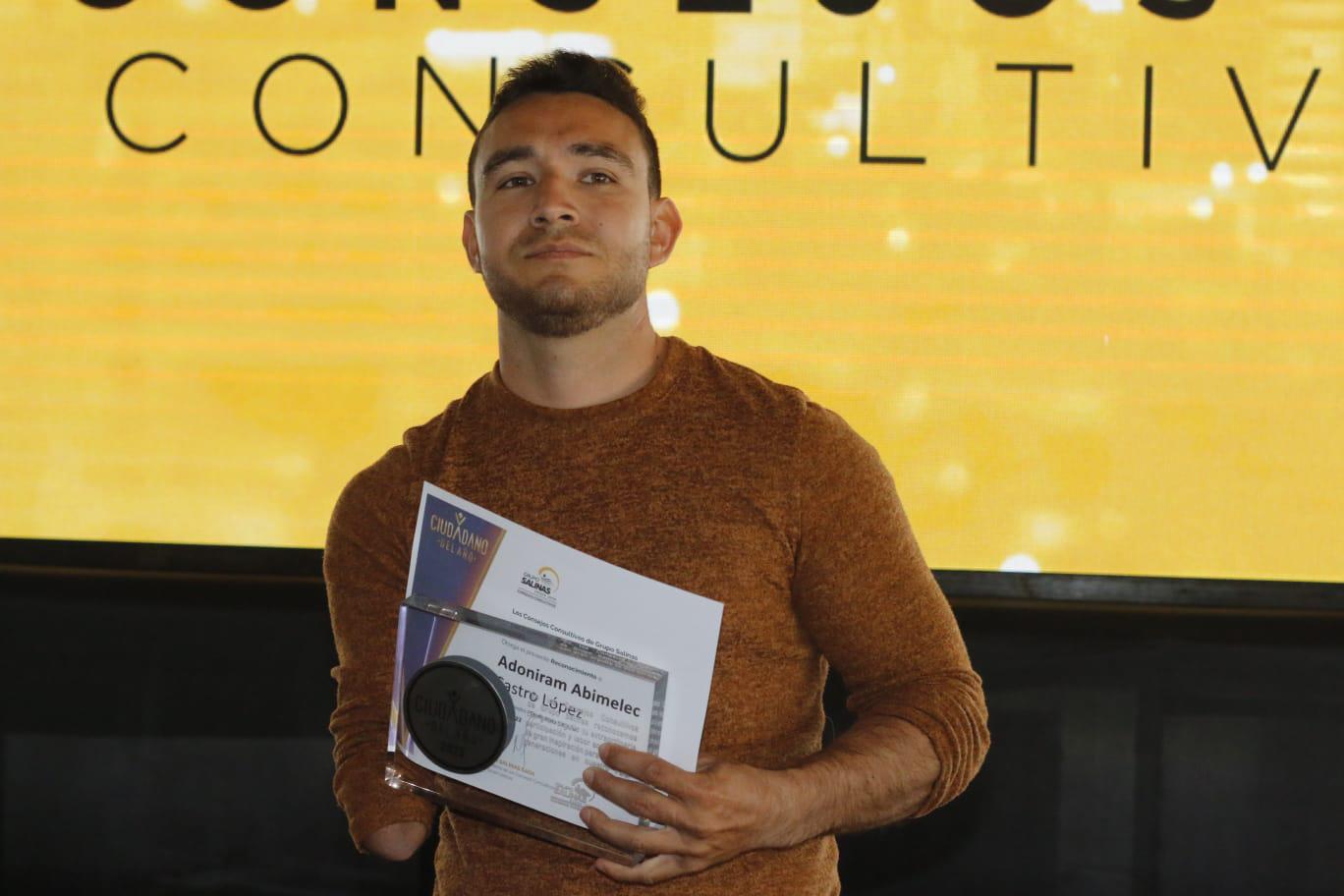 $!Perlas del Pacífico, Adoniram Castro y Juan Pablo Ayón reciben galardón Ciudadano del Año