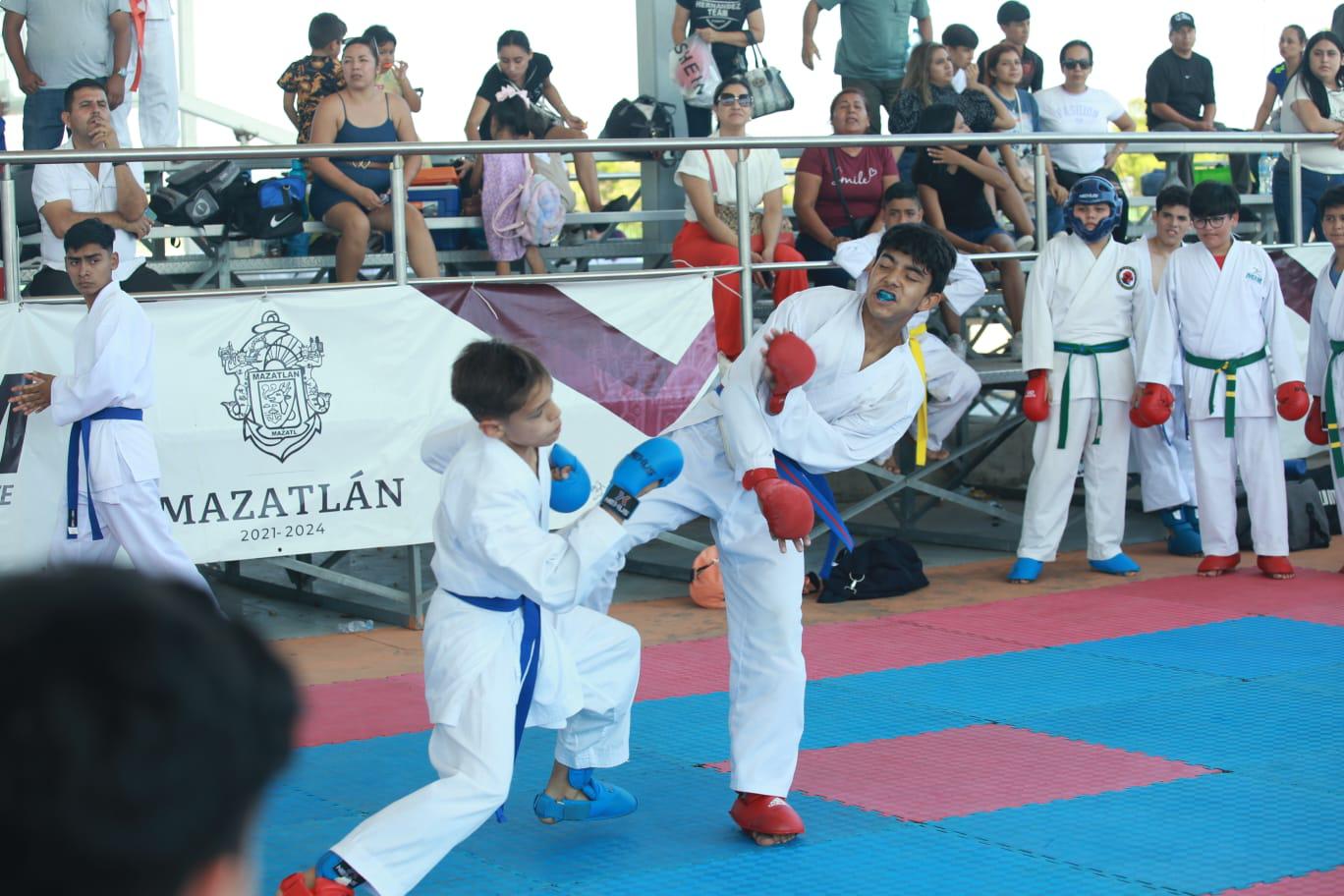 $!Domina Jesús Moreno el tatami en cintas negras de Copa Noroeste