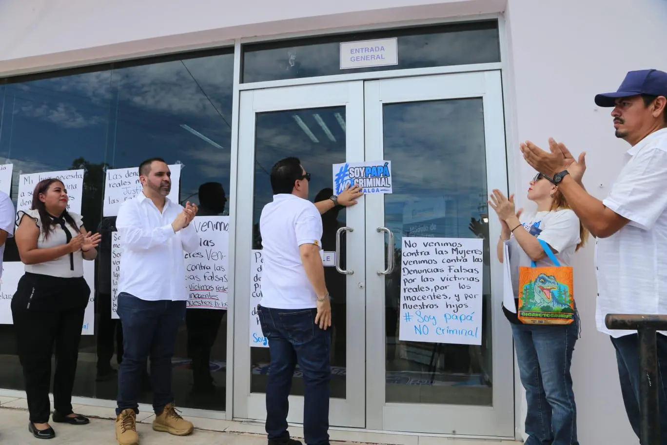 $!Padres denuncian uso de acusaciones falsas para impedirles ver a sus hijos