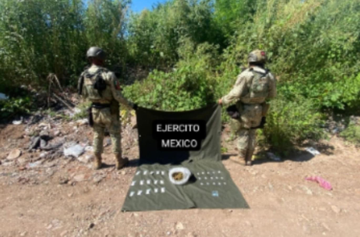 $!Ejército asegura armas, drogas y vehículo en operativos en Cosalá y Culiacán