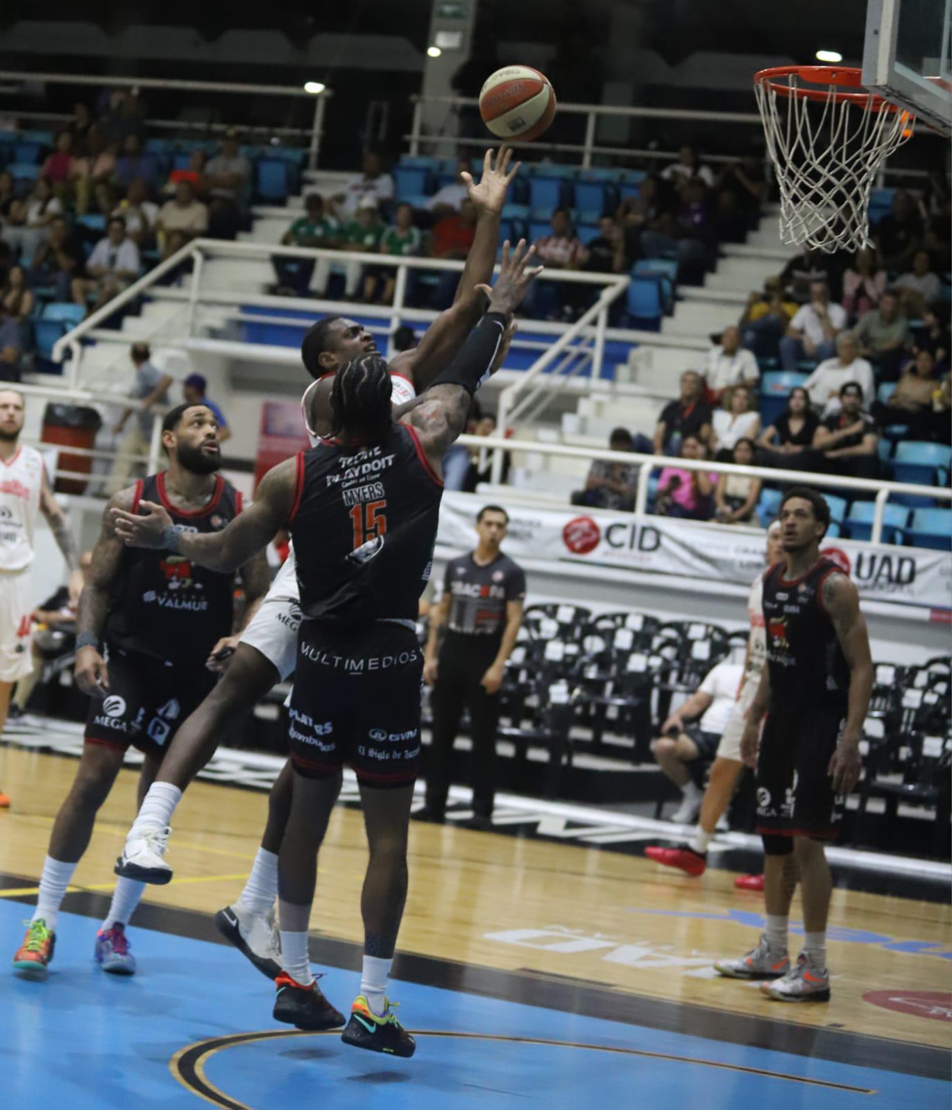 $!Venados Basketball inicia serie en casa con victoria sobre Toros Laguna