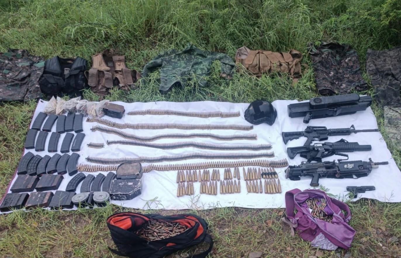 $!Marina asegura arsenal y detiene a dos personas tras enfrentamiento en San Ignacio