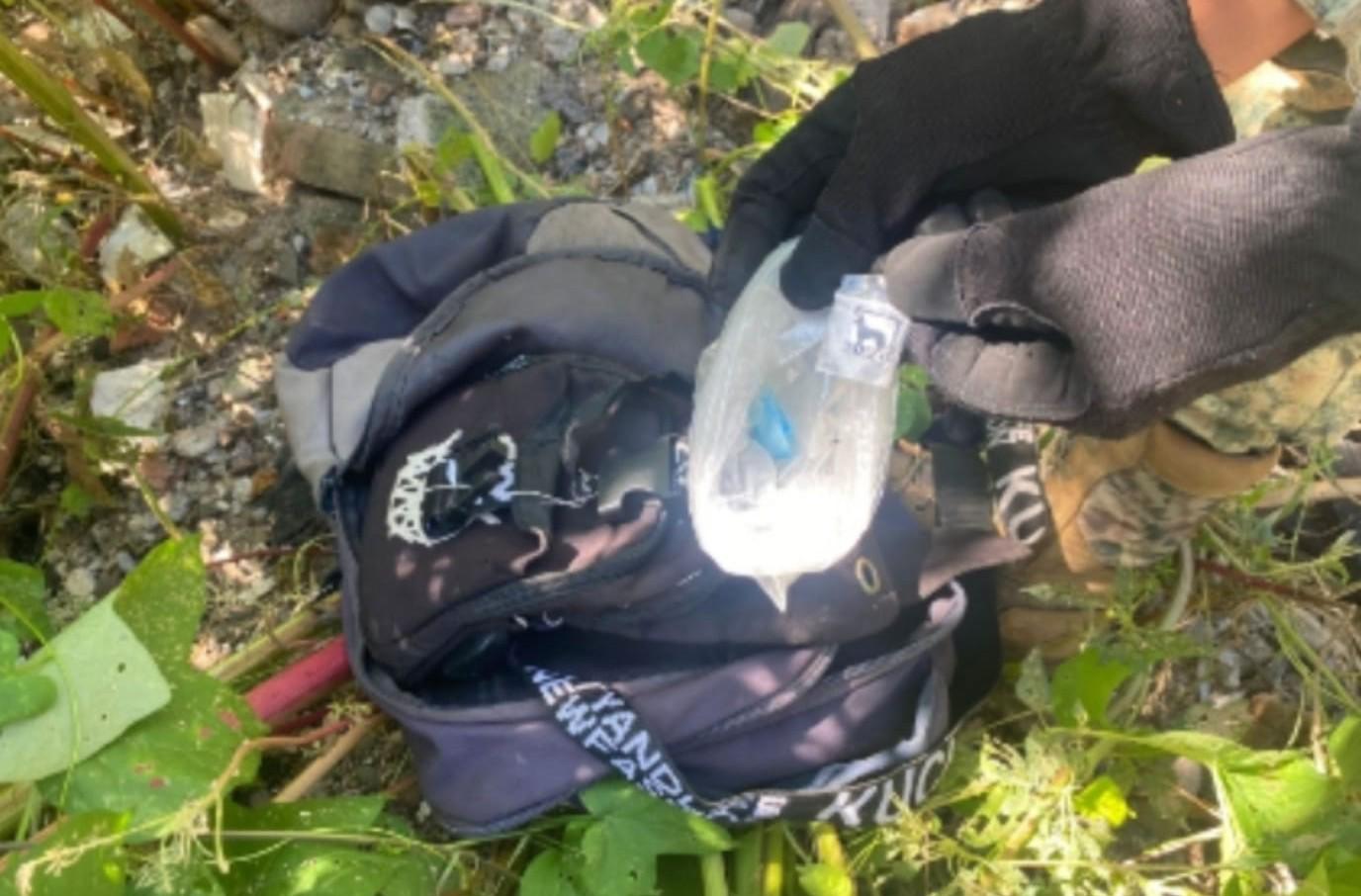 $!Ejército asegura armas, drogas y vehículo en operativos en Cosalá y Culiacán