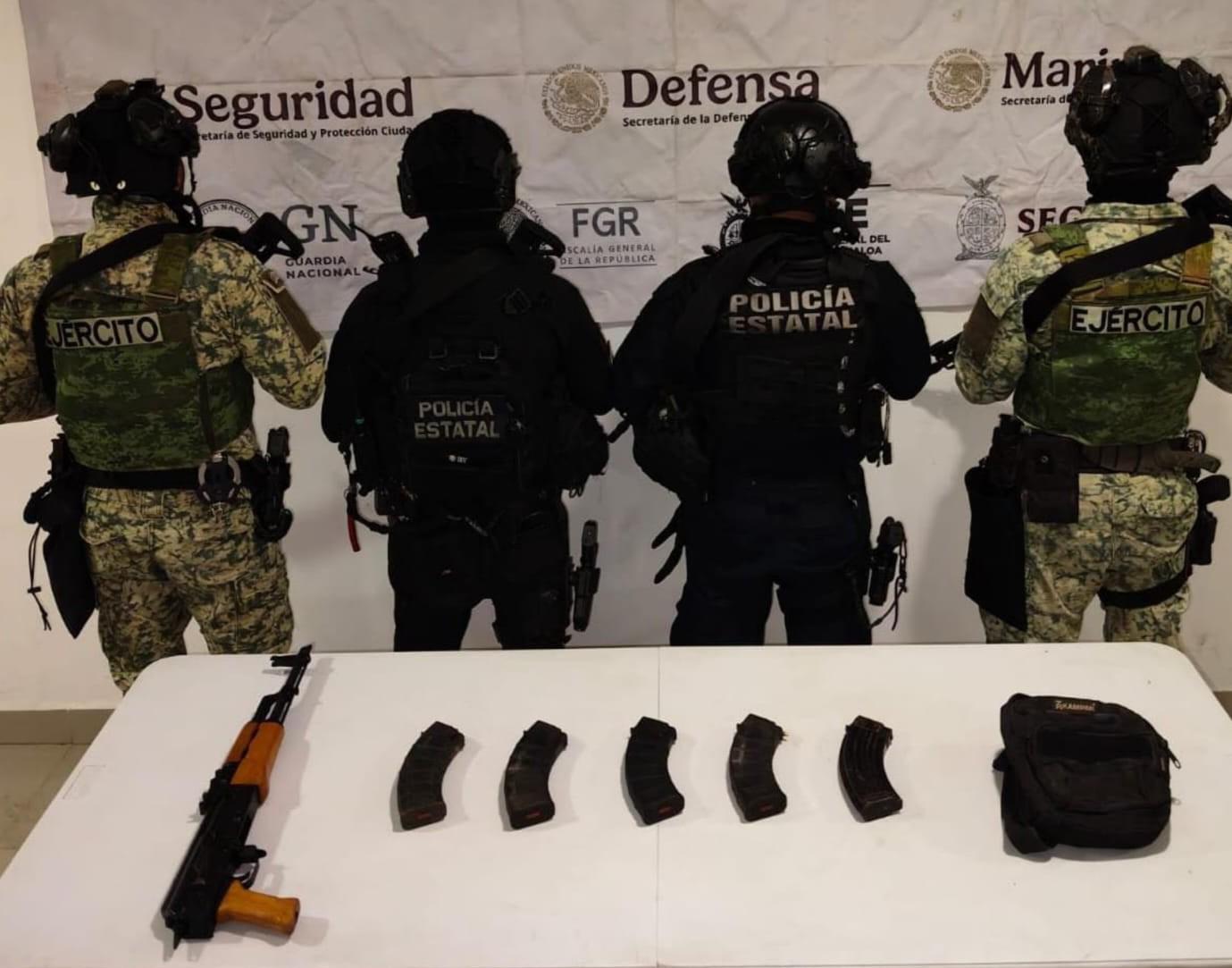 $!Detienen en Concordia a hombre herido de bala con fusil AK-47 y 136 cartuchos