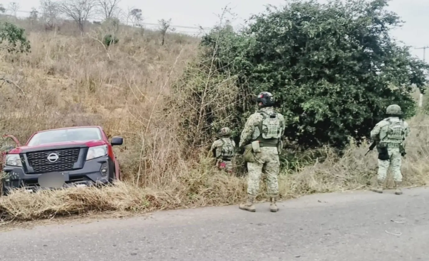 $!Aseguran explosivo improvisado y unidad con blindaje artesanal en Rosario