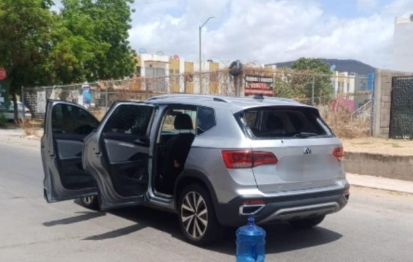 $!Ejército asegura vehículos, cargadores y cartuchos tras reporte de disparos en Culiacán