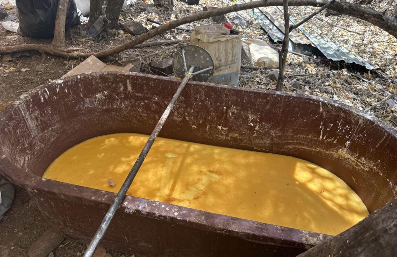 $!Marinos aseguran laboratorio clandestino en Cosalá