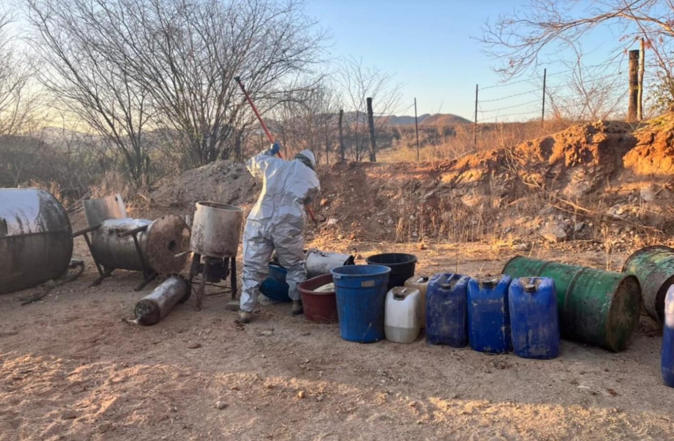 $!Aseguran laboratorios clandestinos y secaderos de marihuana en Culiacán