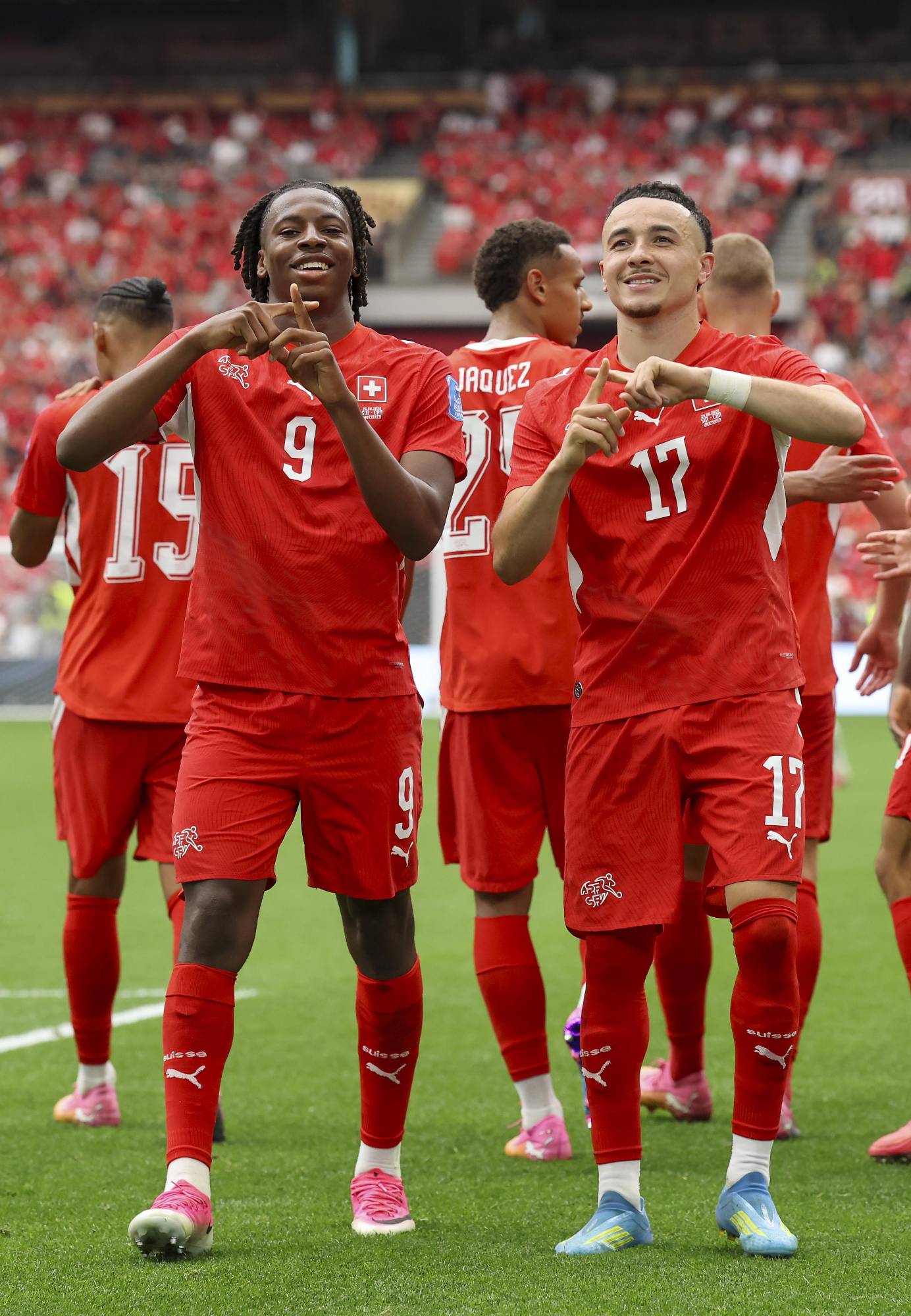 $!Suiza sufre ante Canadá, pero amarra el liderato del Grupo B