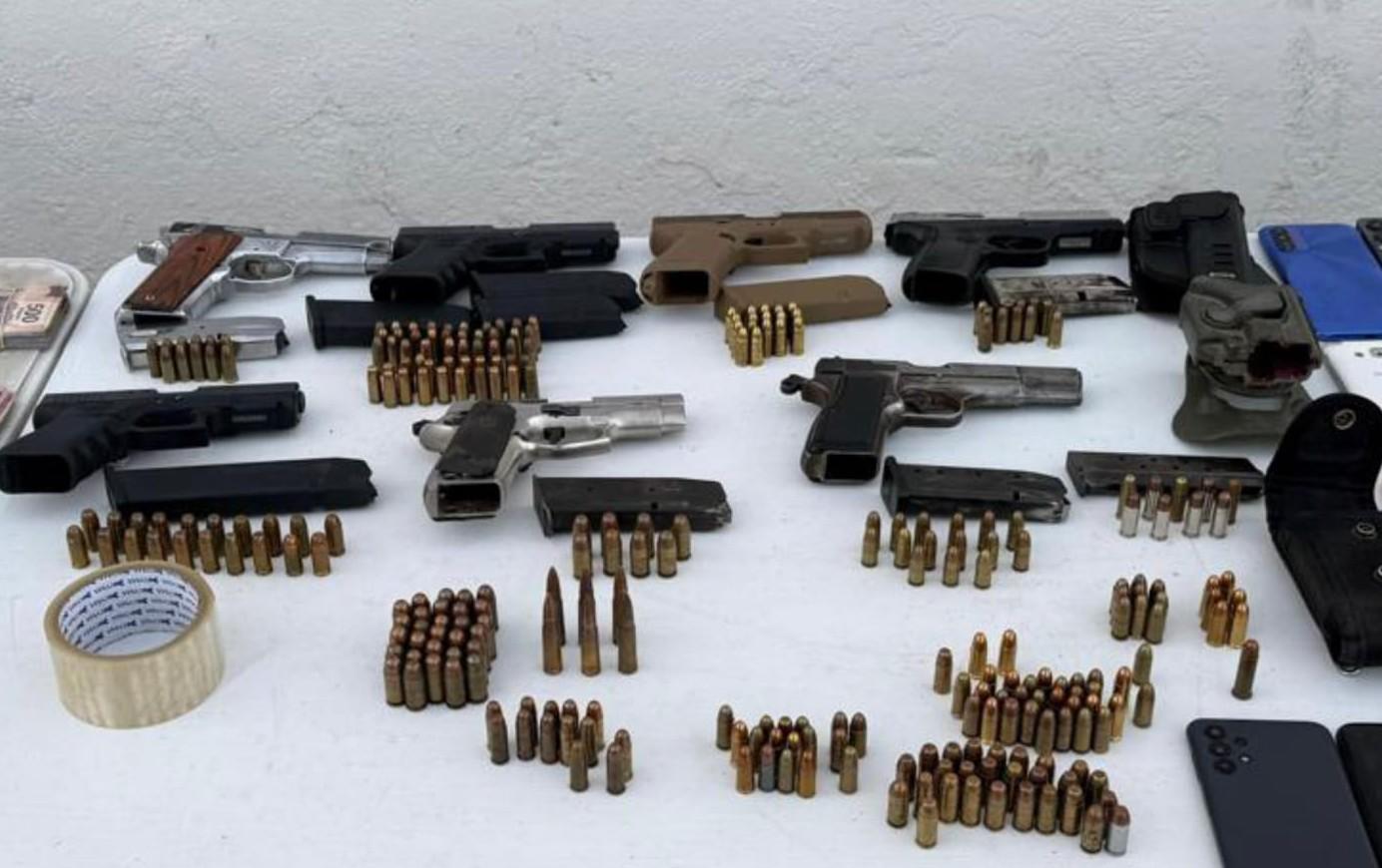 $!Decomisan armas, drogas y más de medio millón de pesos en penal de Aguaruto