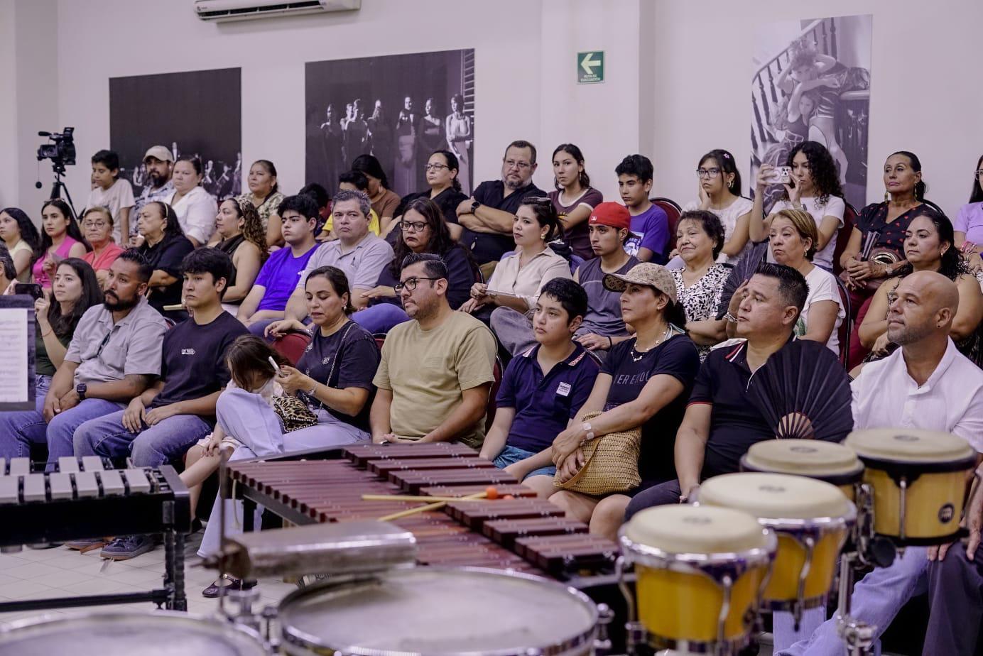 $!A las clases asistieron también personas provenientes de Culiacán y Colima, ampliando el radio de influencia del encuentro.